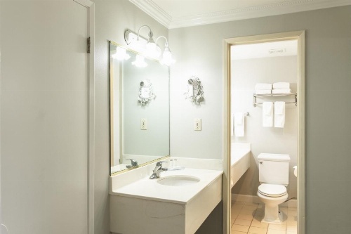 Travelodge by Wyndham Monterey Bay image 10