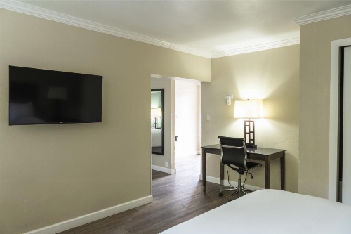 Travelodge by Wyndham Monterey Bay image 11